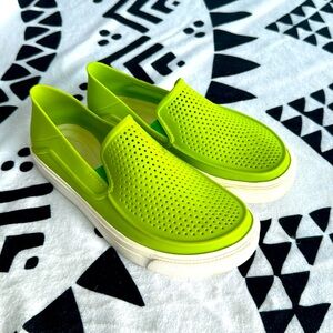 Crocs moccasins green